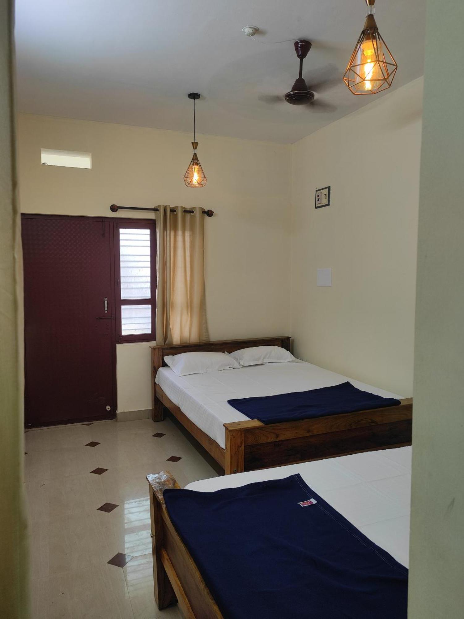 Chikmagalūr Nest Inn Service Rooms מראה חיצוני תמונה