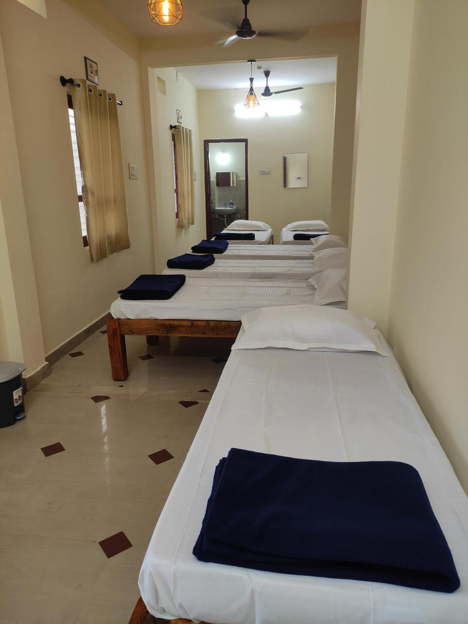 Chikmagalūr Nest Inn Service Rooms מראה חיצוני תמונה